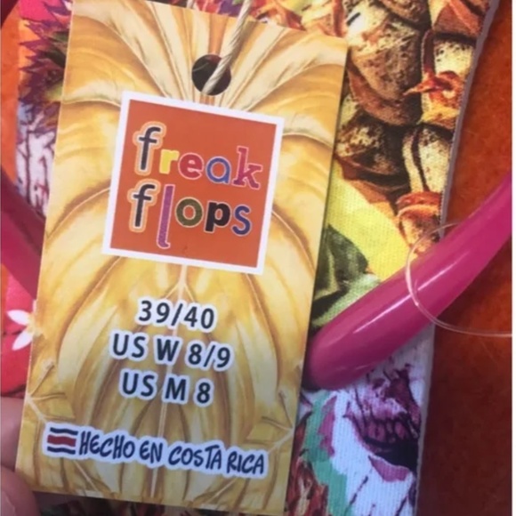Freak Flops colourful flip flops sandals with flowers and pineapples NWT - Picture 3 of 6